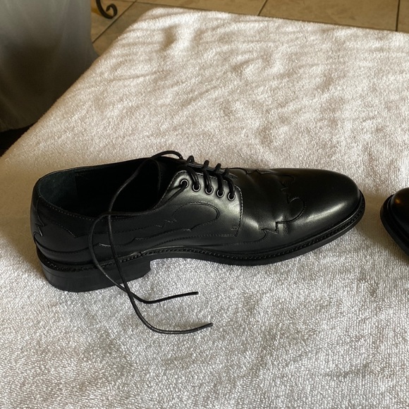 Shoes - Picture 1 of 5